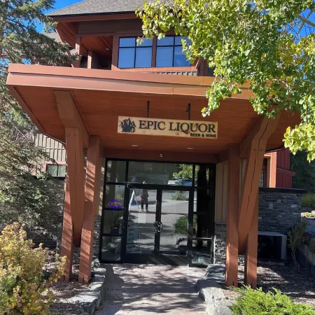 Relaxing Mountain Retreat, Corner Views, Sleeps 8