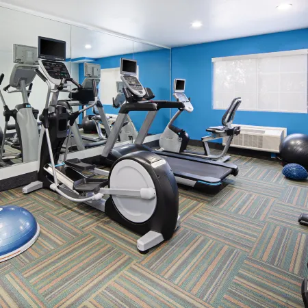 Holiday Inn Express & Suites WATSONVILLE by IHG