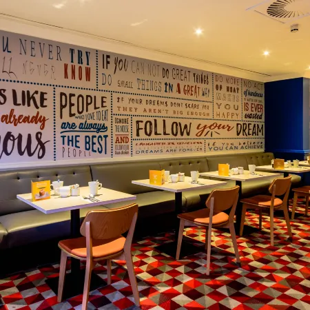 Holiday Inn LEEDS - GARFORTH by IHG
