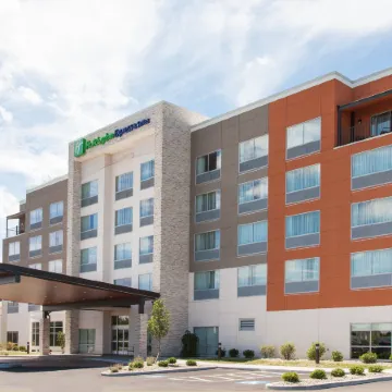 Holiday Inn Express & Suites SANDUSKY by IHG
