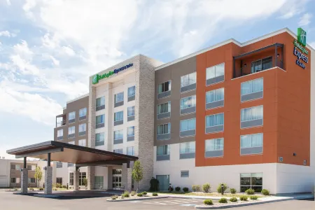 Holiday Inn Express & Suites Sandusky Отели в г. Сандаски