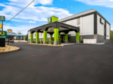 Quality Inn Bulls Gap Hotels in Greene County