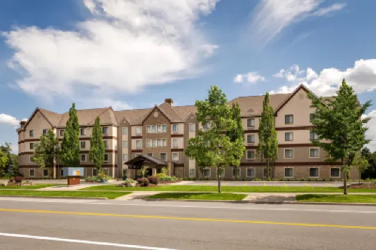 โรงแรมซานิตา อีเอส สวีท โตรอนโต มาร์คแฮม โรงแรมใกล้CGI