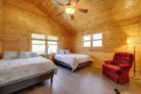 Maggie Valley Cabin w/ Private Hot Tub & Game Room - Parkplatz