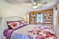 Game Room and Yard Greentown Home Near State Park - Pools