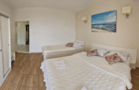 2 Bed Apartmani Sleeps 6 - Free Parking
