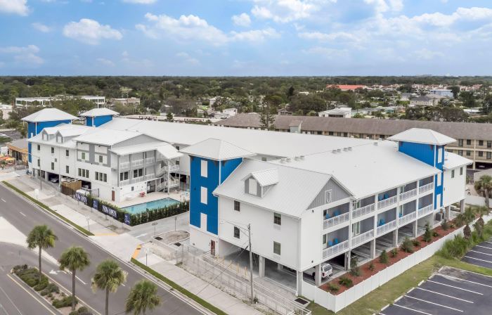 The J Hotel Dunedin Clearwater, an Ascend Collection Hotel
