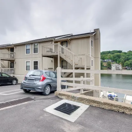 Boat Dock + Pool Access! Osage Beach Condo