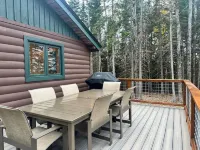 Cozy Up Cabin - Close to Downtown Rangeley 랭글리 호텔
