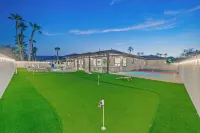 Incredible gameroom, putting green, bocce, slide, pickleball , large estate