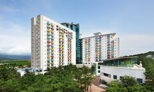 ฮันฮวา รีสอร์ท แดชอน พารอส