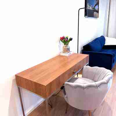 Stylish Inner-City Haven at The Gatsby Rooms