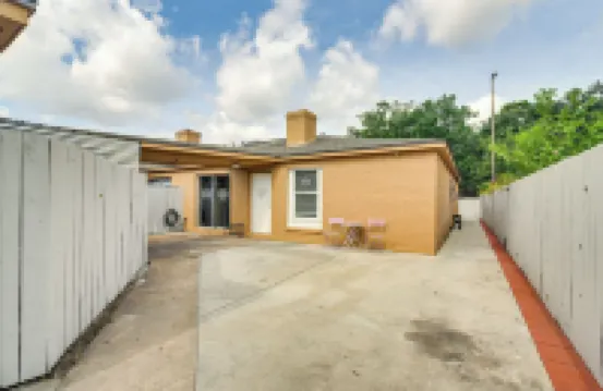 距唐人街2英里：寵物友好的休斯頓家園