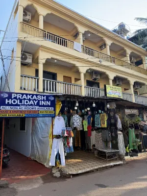 Prakash Holiday Inn Hotels in Arambol