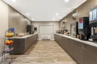 Best Western Kettleman City Inn  Suites - parking