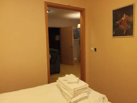 Quiet 2 Bedroom Apartment, Near Wildlife, Short or Long Rental Available のホテル