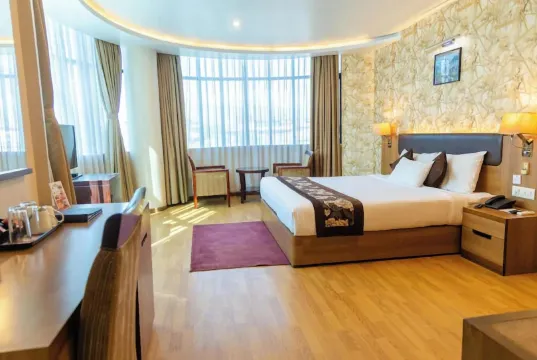 HOTEL MIRAGE REGENCY