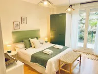 Casa Branca Cantabria: Spacious first floor with garden 500m from the beach | Wifi/Garaje