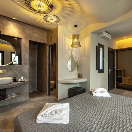 Kudos Suites Firostefani