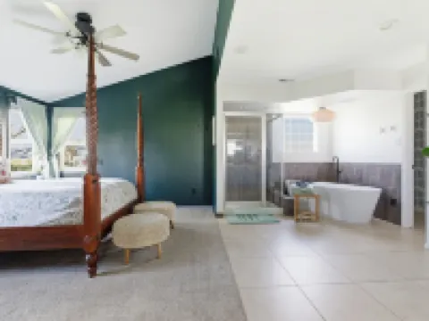 Cozy Lakeside Cottage for Families and Fun Seekers. Game room - Large Soaker Tub Hotels in Lewis