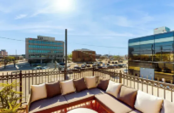'Downtown Delight' w/ Patio! 1 Mi to Ball State