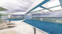 More than Sokcho beach hotel - piscine