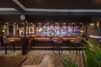 The Devon Hotel - ที่มีบาร์