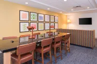 Holiday Inn Express & Suites INDIANAPOLIS DTN-CONV CTR AREA by IHG - 3 stelle