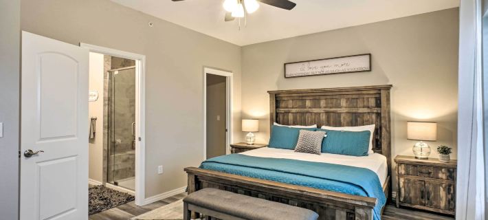 Chic Branson Retreat ~ 4 Mi to Silver Dollar City Hotels in Branson Township