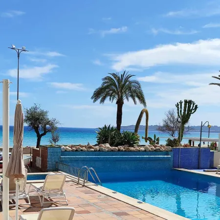 Bluesea Anba Romaní
