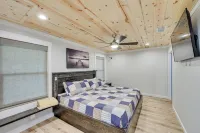 Riverfront 'Caddo Shack' Home w/ Views & Fire Pit - 3-Star