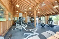 Fully Renovated! Luxe Ski Condo Near Stowe Mtn - Condos