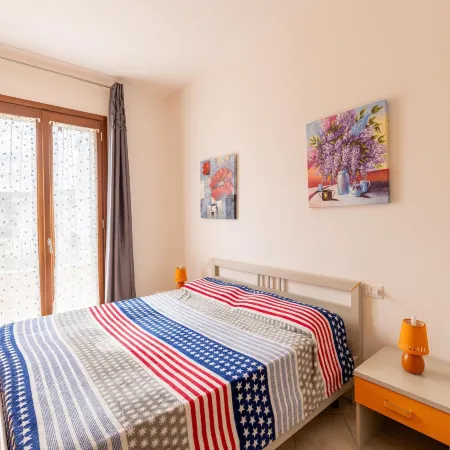 Apartment with Air Conditioning and Sea Views