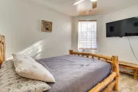 Walk to Royal Gorge Railroad! Colorado Base Camp - Pet Friendly