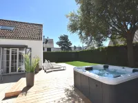 Luxury Villa in Sint-Idesbald with Jacuzzi - Wifi