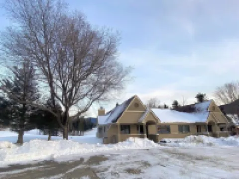 Fv39 Classy Bretton Condo With AC, Wifi, Mountain Views Hotels in 