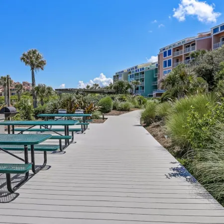 Oceanfront Condo with Large Balcony, Pool, Central AC & Views