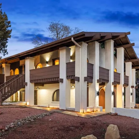 Serenity Retreat Sedona with Hot Tub Games & Firepit