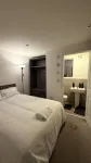 Cozy 1 Bedroom Fully Furnished Apartment - Apartments