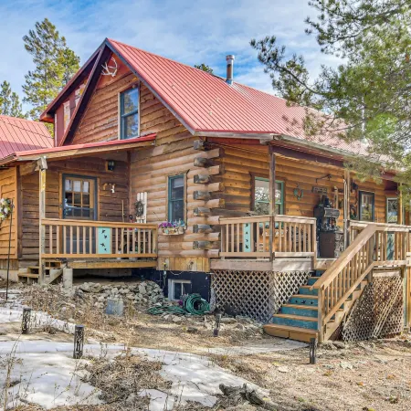 Bbqs, Hikes and Fireside Nights Cabin in Black Hawk