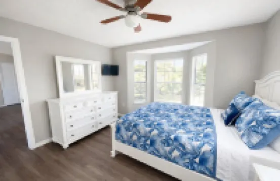 Paradise - Golf Cart Rental, Kayaks, Paddle Boat, Fishing & Swimming