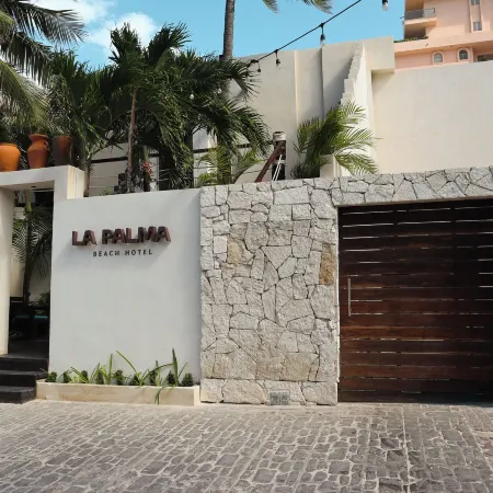 La Palma Beachfront Hotel Boutique Отели рядом с достопримечательностью «Конференц-центр Канкуна»