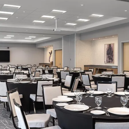Hyatt Place Toronto Airport