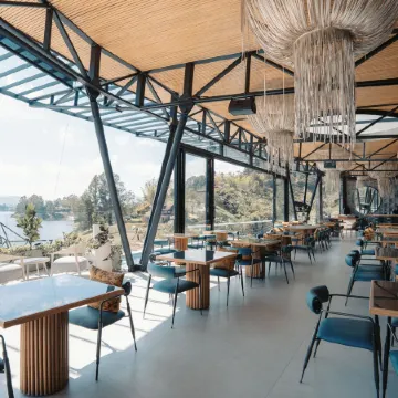Roka Hotel