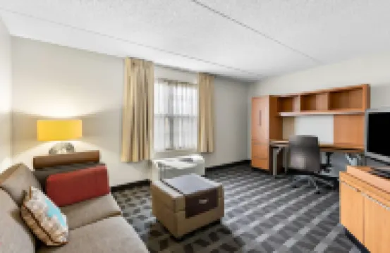 MainStay Suites Middleburg Heights Cleveland Airport