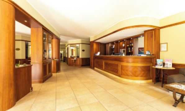 Hotel Valentino - Housity