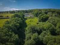 Hopkins Retreat - 3 Bedroom Caravan - Hot Tub - Homestays