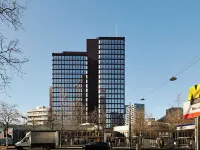 Numa Rotterdam Coolsingel Отели рядом с достопримечательностью «Фуд-корт Market Hall»