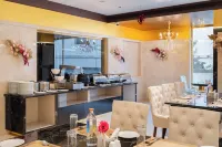 Ratan International - breakfast