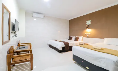 Hotel Safara Yogyakarta - parking